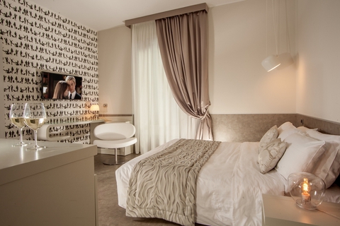MONTENAPOLEONE SUITES, MILAN