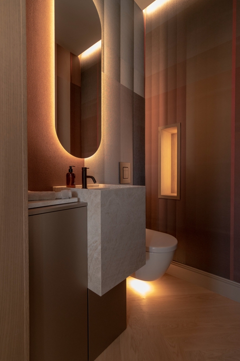 Geometrie morbide e calma contemporanea in un interno spagnolo