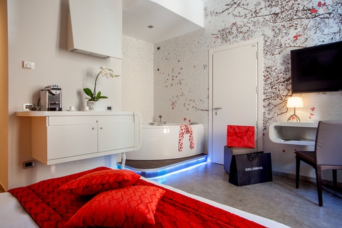 MONTENAPOLEONE SUITES, MILAN