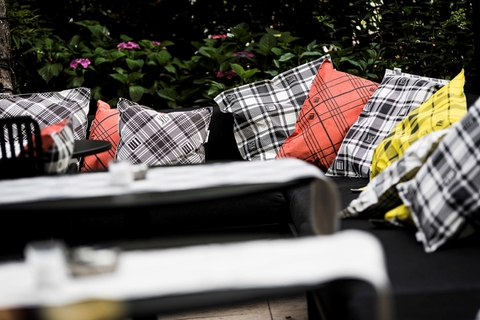 WALL&DECO' PER I'M ISOLA MARRAS & STK MILAN