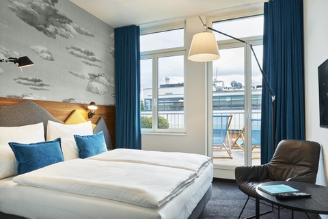MOTEL ONE