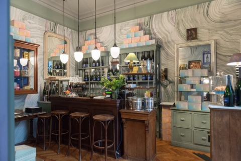 Raw - A hint of France in Milan