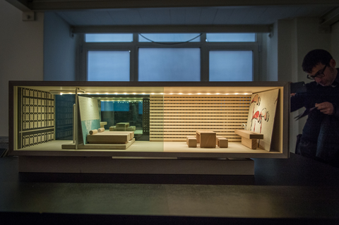 Lo showroom Wall&decò a Milano con la collezione Anniversary