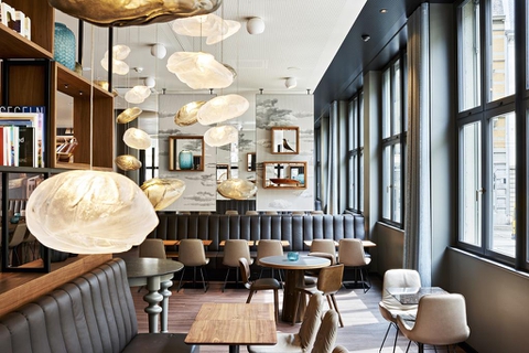 MOTEL ONE