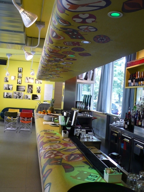 Eine historische Bar in Mailand