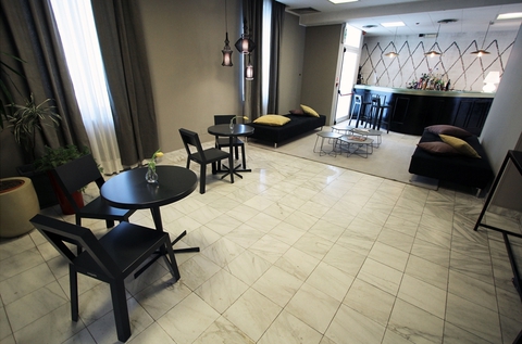 WALL&DECO' IN TV CON  HOTEL DA INCUBO