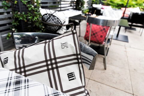 WALL&DECO' PER I'M ISOLA MARRAS & STK MILAN