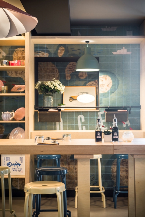 YOUSUSHI, THE OCEAN AT YOUR FINGERTIPS