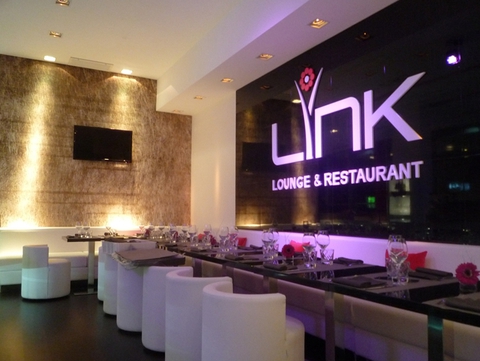 LINK LOUNGE BAR