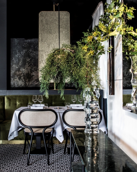 LA FORET NOIRE: BRASSERIE CHIC