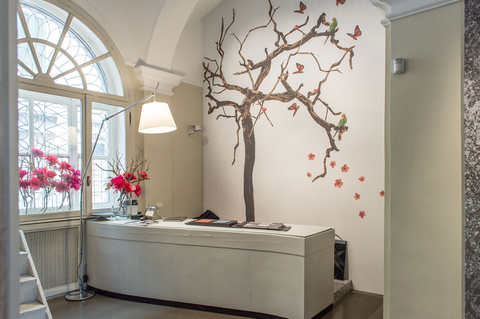 Lo showroom Wall&decò a Milano con la collezione Anniversary