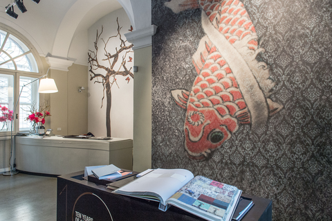 Lo showroom Wall&decò a Milano con la collezione Anniversary