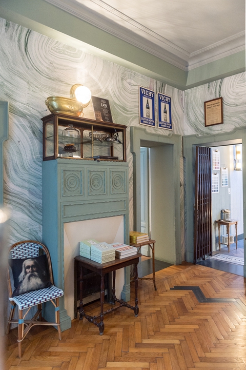 Raw - A hint of France in Milan