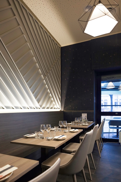 ESSENTIAL WALLPAPER INTERPRETS AMICO SUSHI