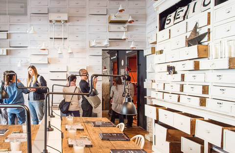 Sofisticate illusioni da Raw a Milano