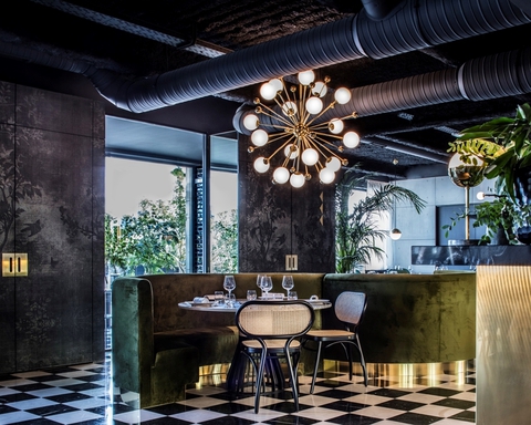LA FORET NOIRE: BRASSERIE CHIC