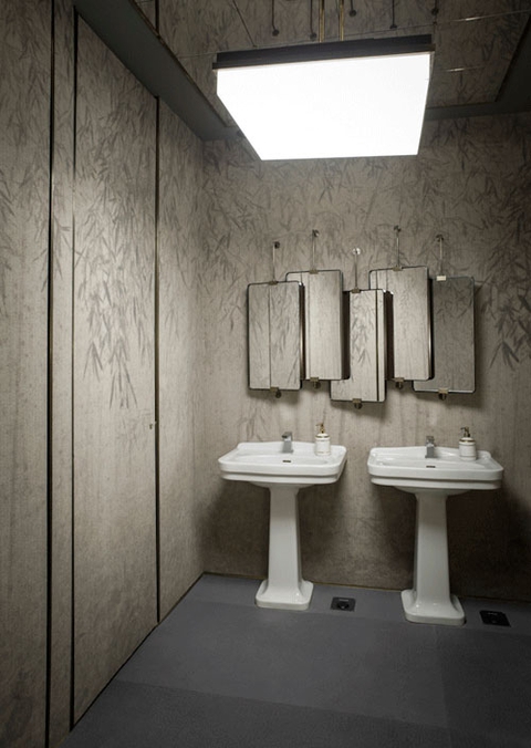 CERESIO 7, DSQUARED2 RESTAURANT